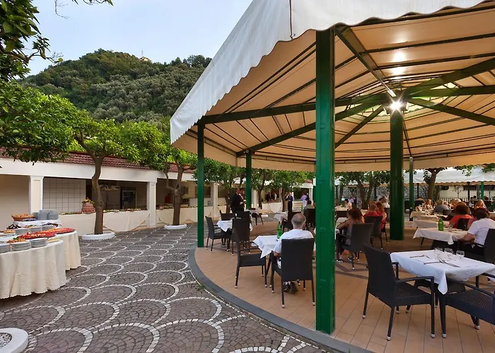 Hotel Grand Parco Del Sole