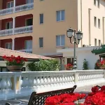 فندق Grand Parco Del Sole سانتّانييلّو