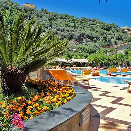 Hotel Grand Parco Del Sole