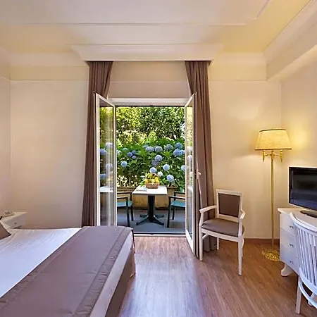 Grand Parco Del Sole فندق سانتّانييلّو