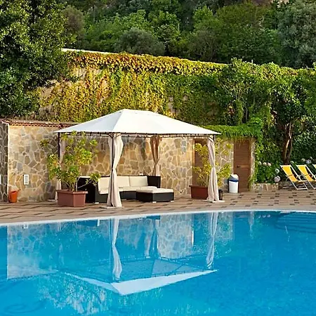 Grand Parco Del Sole فندق سانتّانييلّو