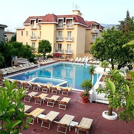 Hotel Grand Parco Del Sole